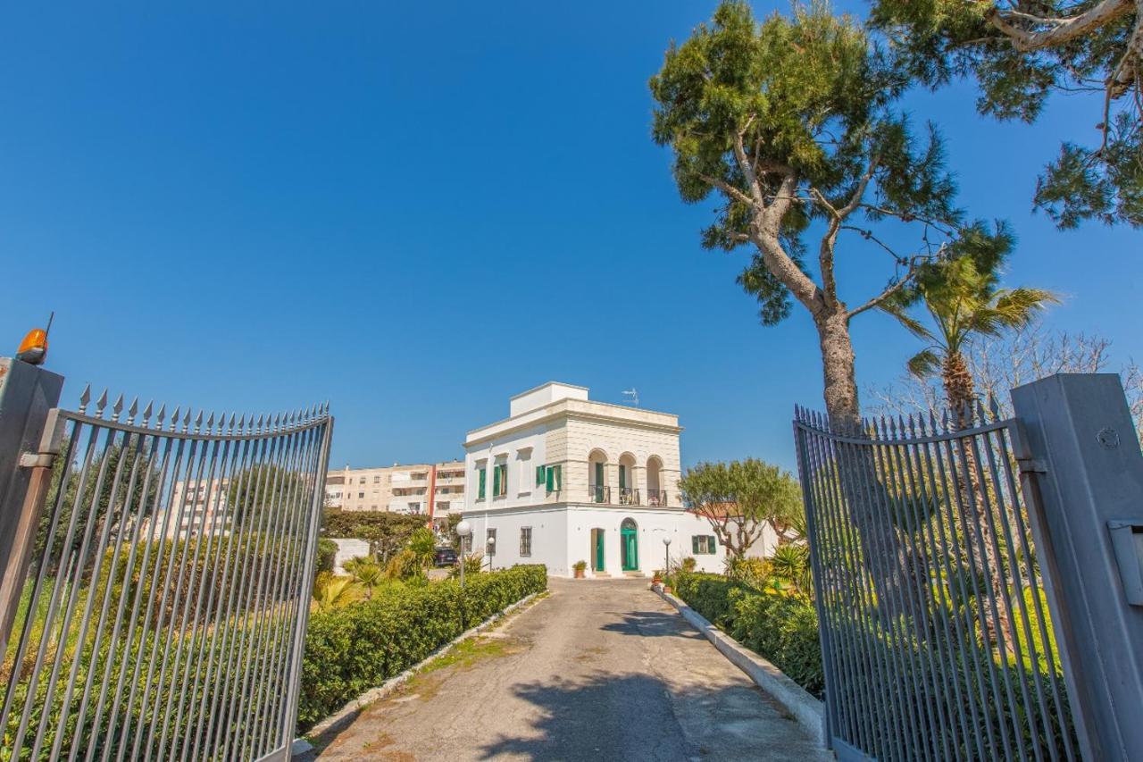 La Casa Di Lucrezia Lägenhet Brindisi Exteriör bild